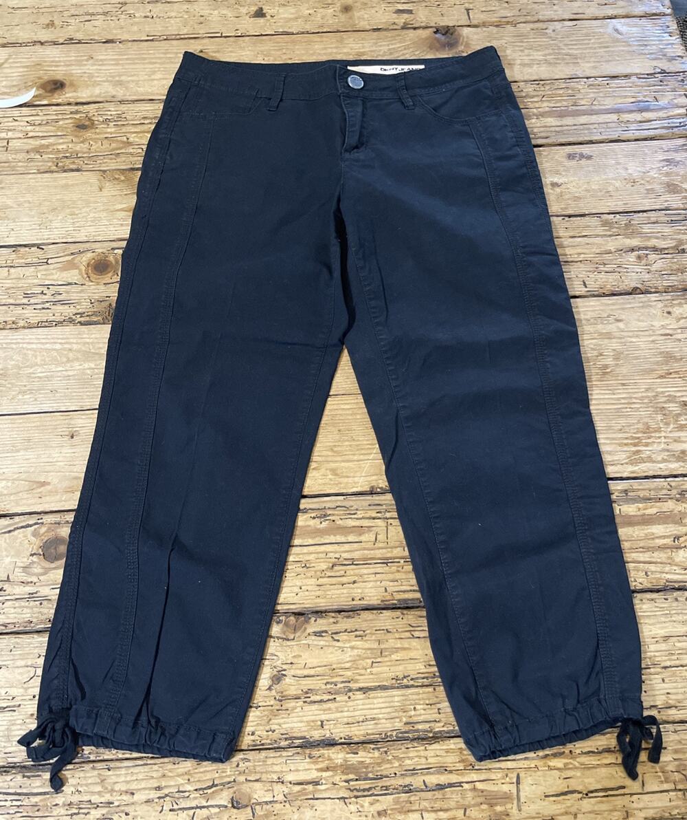 DKNY Women’s Size 4 Black Cargo Pants W/adjistable Drawstrings